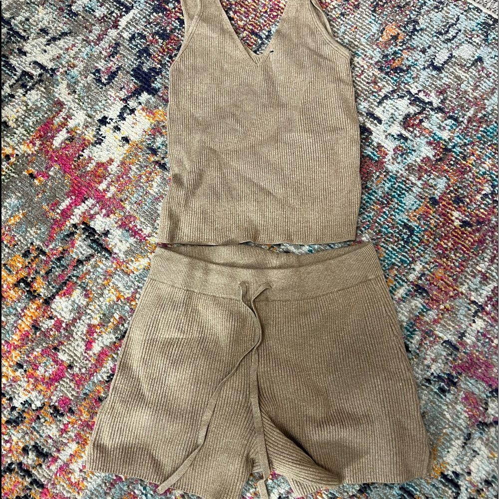Abercrombie and Fitch set